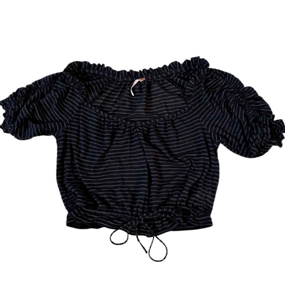 Free‎ People Navy Striped Crop Top lightweight and cute